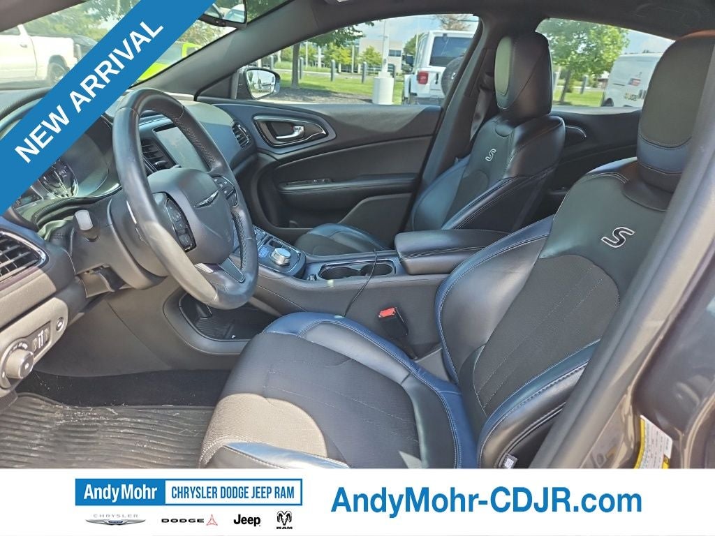 2016 Chrysler 200 S