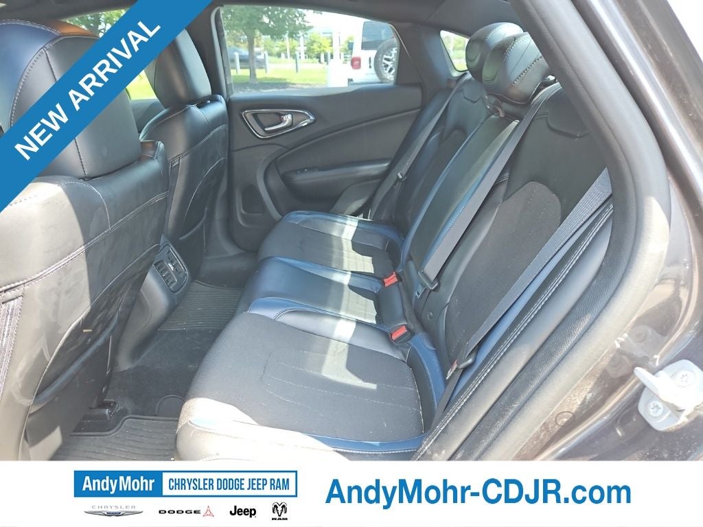 2016 Chrysler 200 S