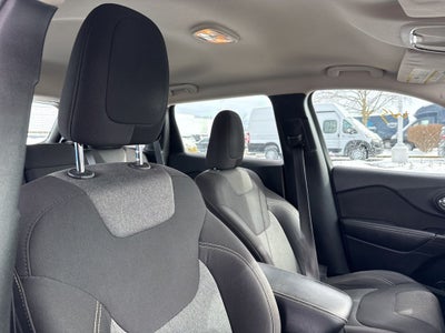 2015 Jeep Cherokee Sport