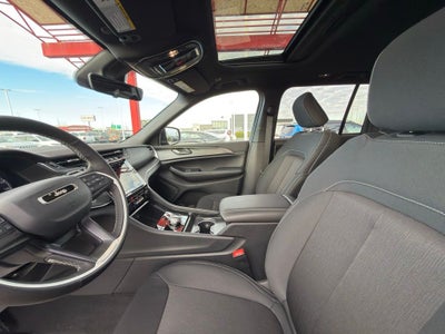 2026 Jeep Grand Cherokee Laredo