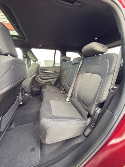 2026 Jeep Grand Cherokee Laredo