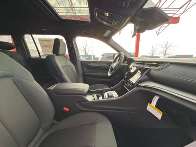 2026 Jeep Grand Cherokee Laredo