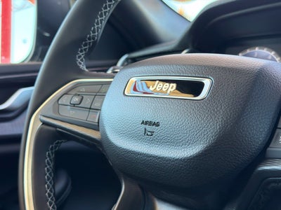 2027 Jeep Grand Cherokee Laredo