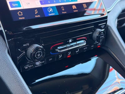 2027 Jeep Grand Cherokee Laredo