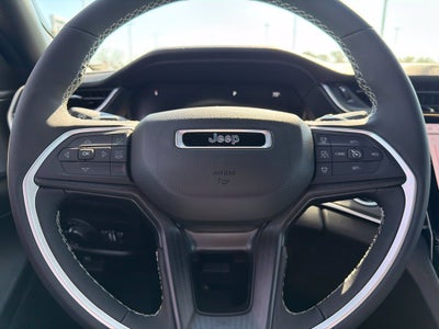 2027 Jeep Grand Cherokee Laredo