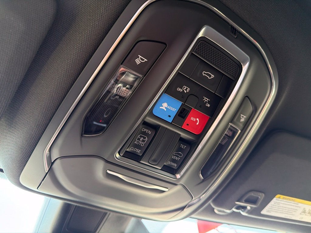 2027 Jeep Grand Cherokee Laredo