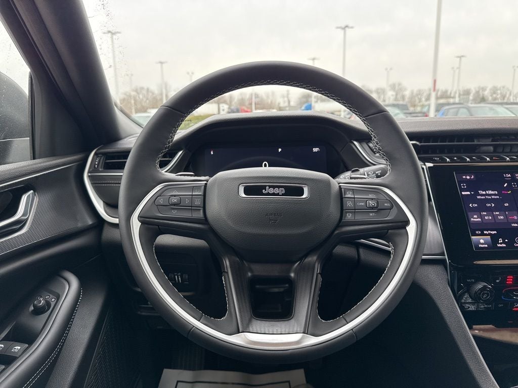 2025 Jeep Grand Cherokee Laredo