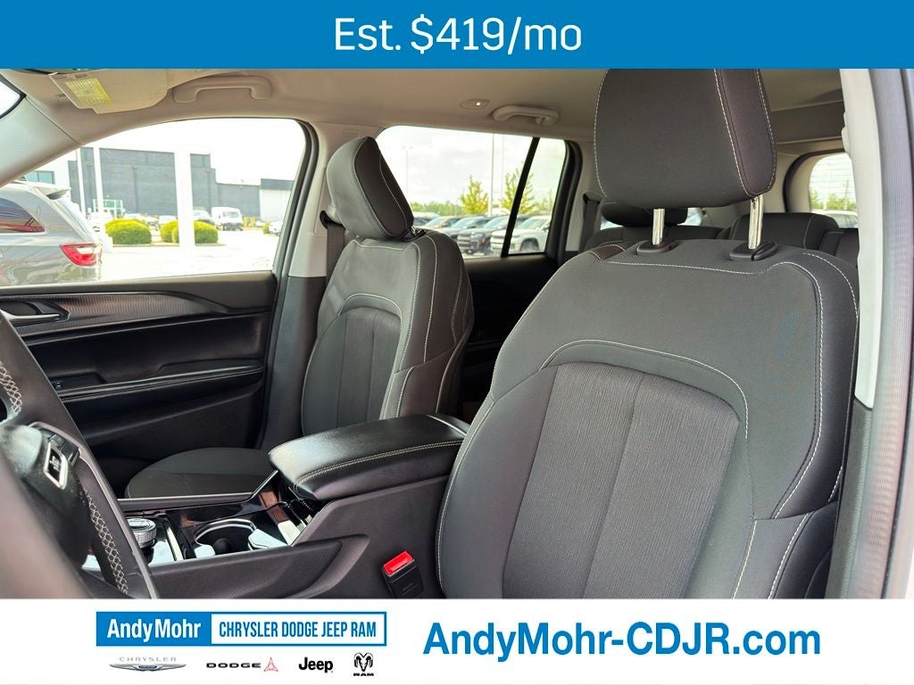 2023 Jeep Grand Cherokee Laredo