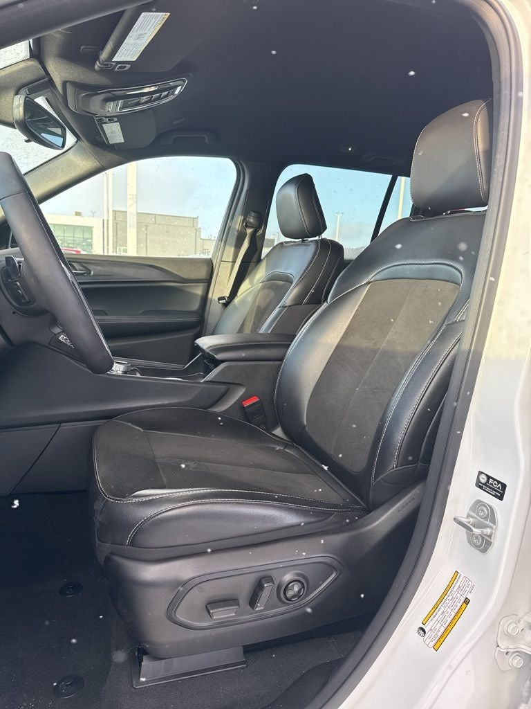 2024 Jeep Grand Cherokee Altitude