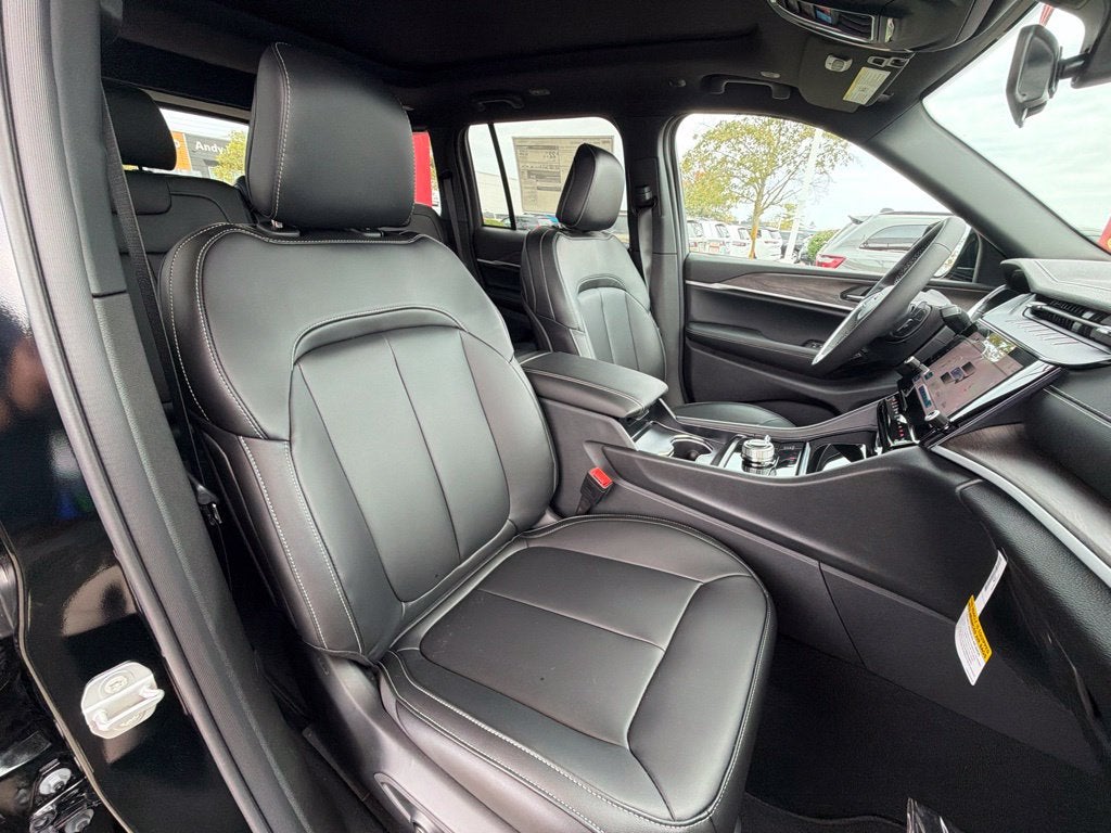 2027 Jeep Grand Cherokee Limited
