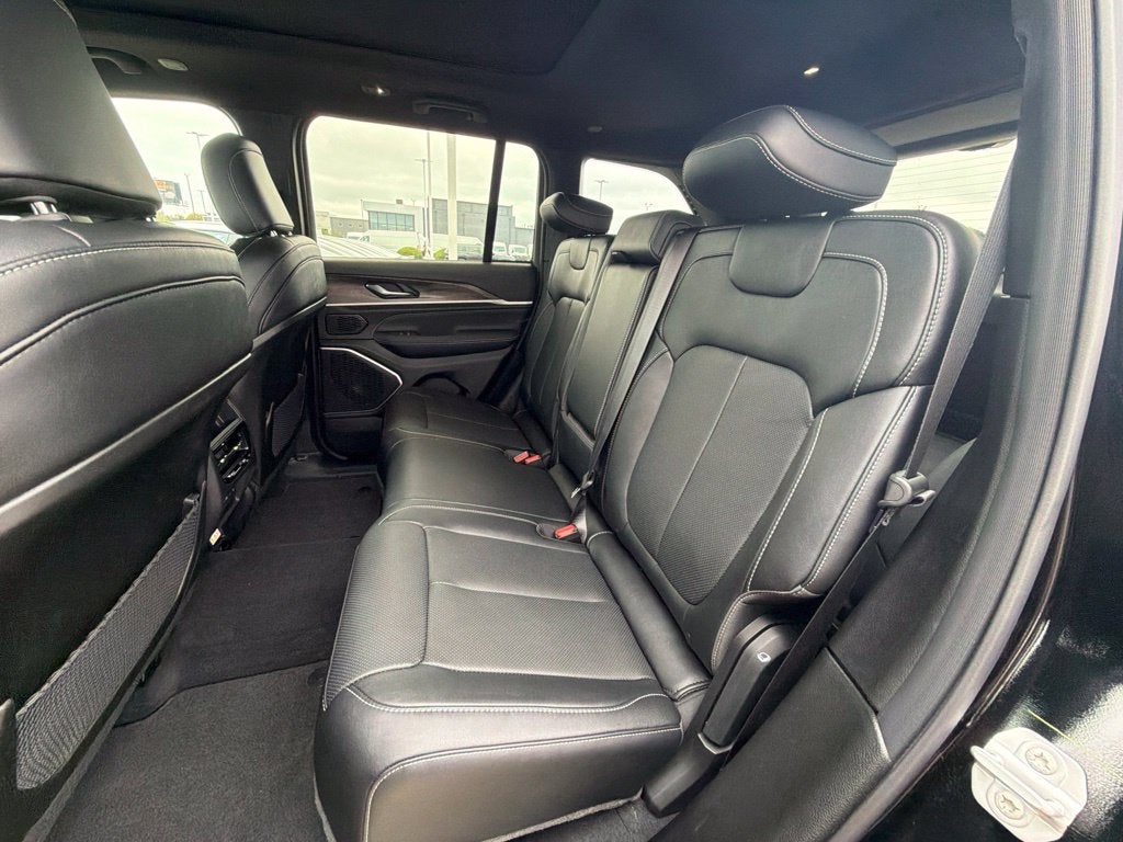 2027 Jeep Grand Cherokee Limited Reserve