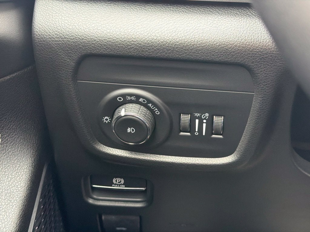 2027 Jeep Grand Cherokee Limited Reserve