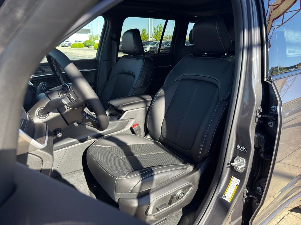 2026 Jeep Grand Cherokee Limited Reserve