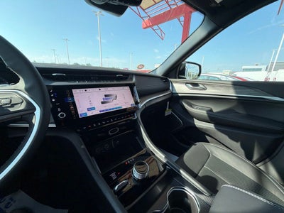 2027 Jeep Grand Cherokee Limited Reserve