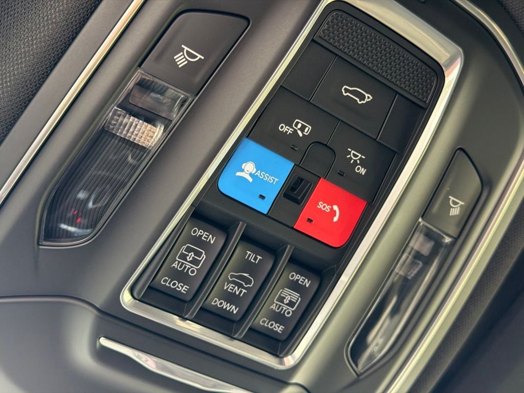 2027 Jeep Grand Cherokee Limited Reserve