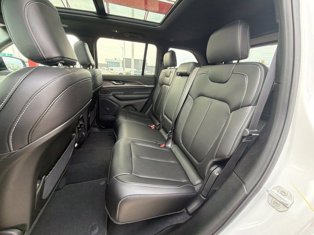 2027 Jeep Grand Cherokee Limited