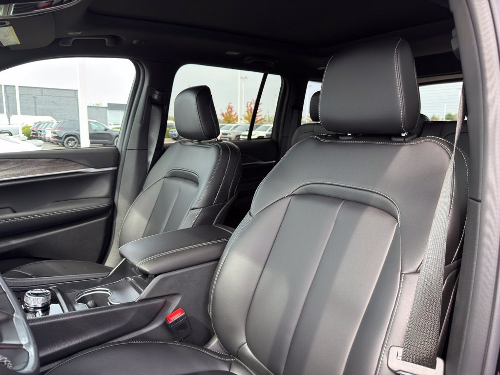 2027 Jeep Grand Cherokee Limited