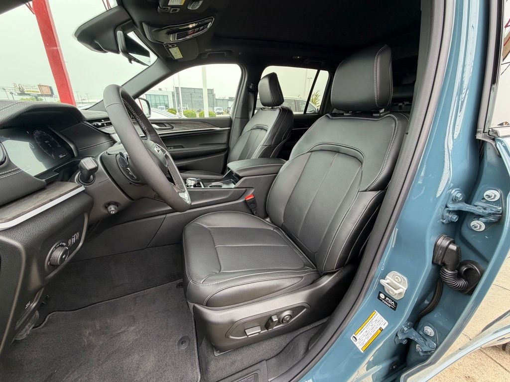 2026 Jeep Grand Cherokee Limited Reserve