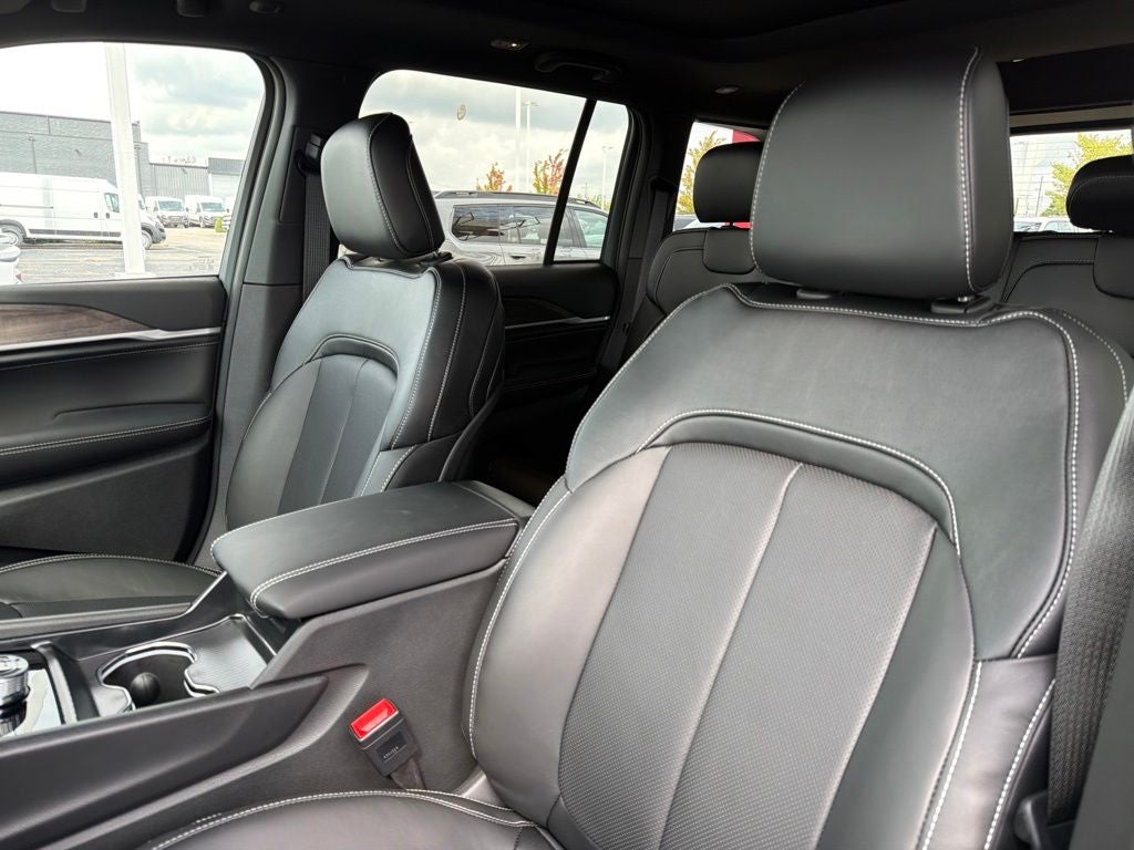 2027 Jeep Grand Cherokee Limited