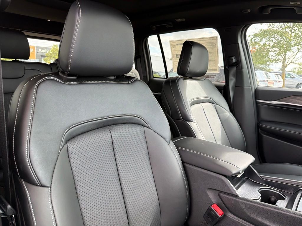 2027 Jeep Grand Cherokee Limited