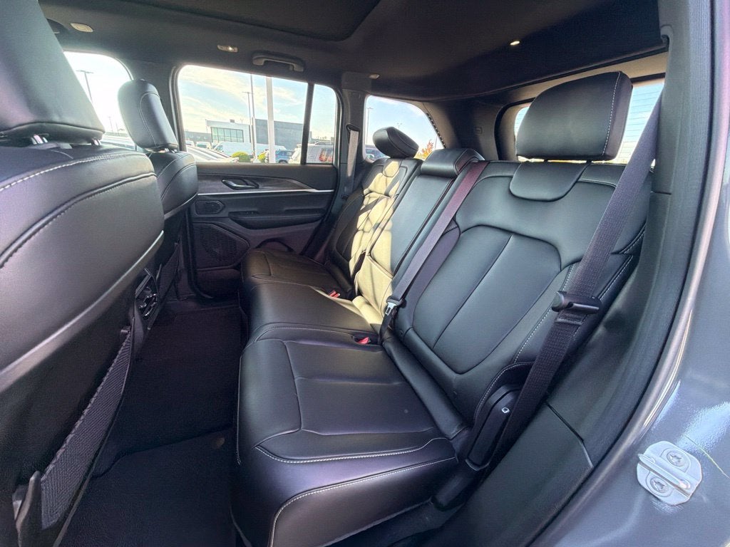 2027 Jeep Grand Cherokee Limited