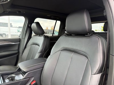 2027 Jeep Grand Cherokee Limited Reserve