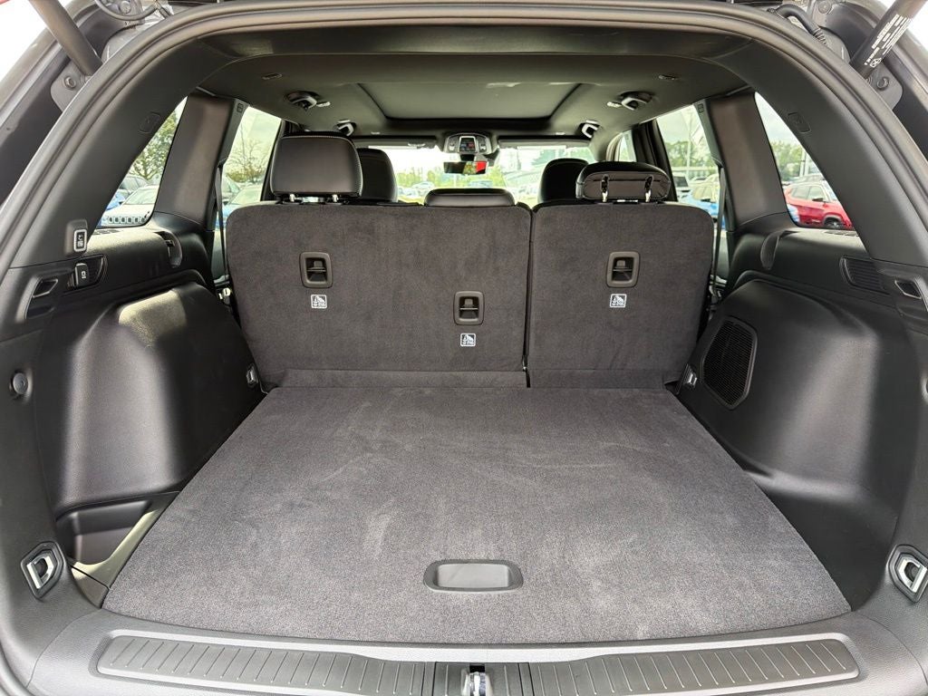 2027 Jeep Grand Cherokee Limited Reserve