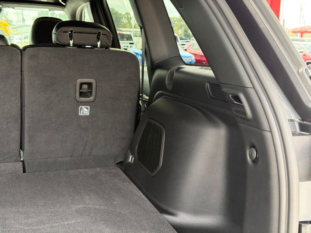 2027 Jeep Grand Cherokee Limited Reserve