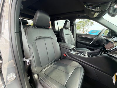 2027 Jeep Grand Cherokee Limited Reserve