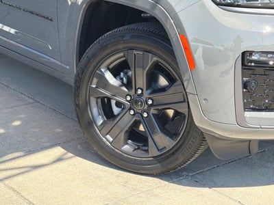 2027 Jeep Grand Cherokee Limited Reserve