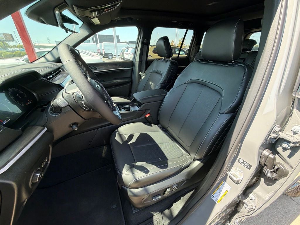 2027 Jeep Grand Cherokee Limited Reserve