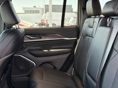 2027 Jeep Grand Cherokee Limited Reserve