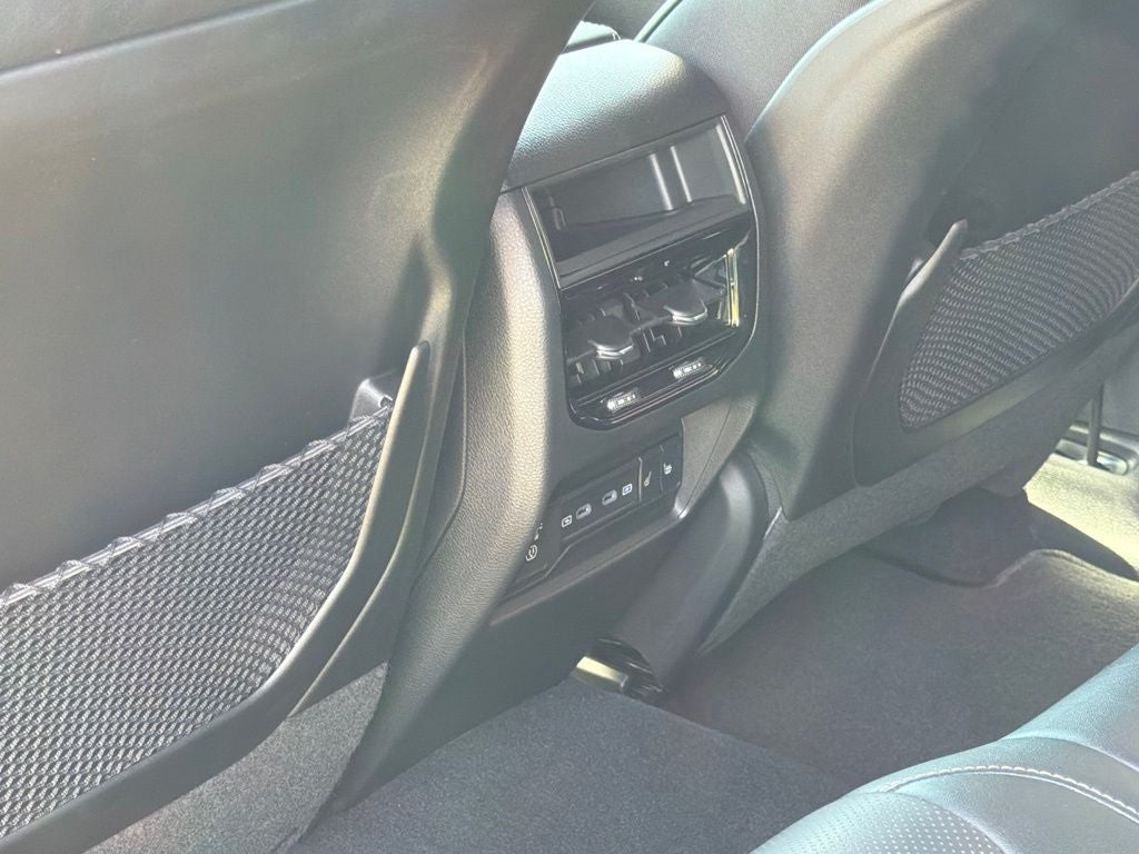 2027 Jeep Grand Cherokee Limited Reserve