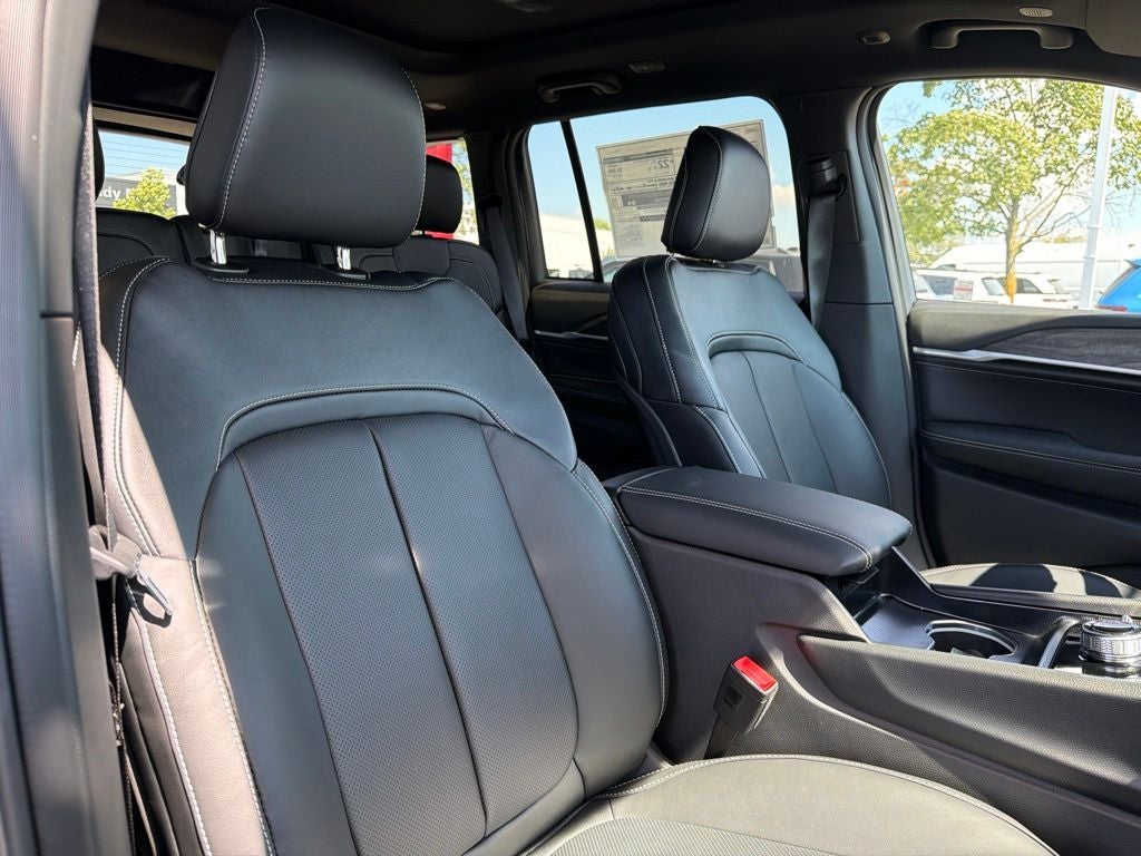 2027 Jeep Grand Cherokee Limited Reserve