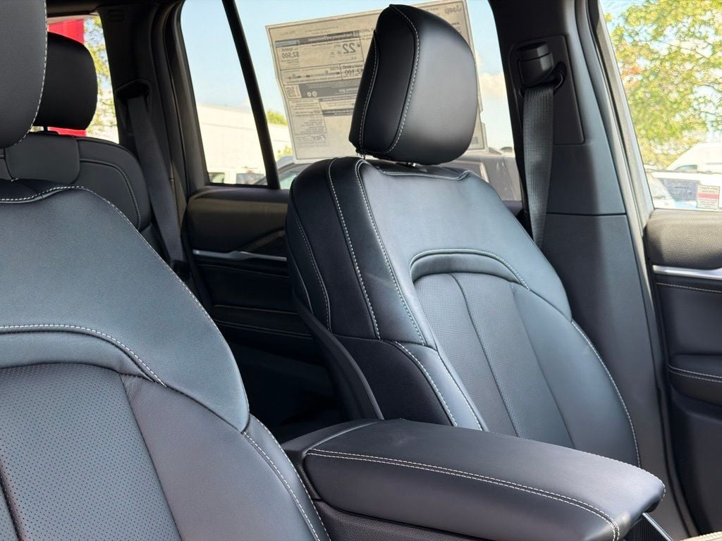 2027 Jeep Grand Cherokee Limited Reserve