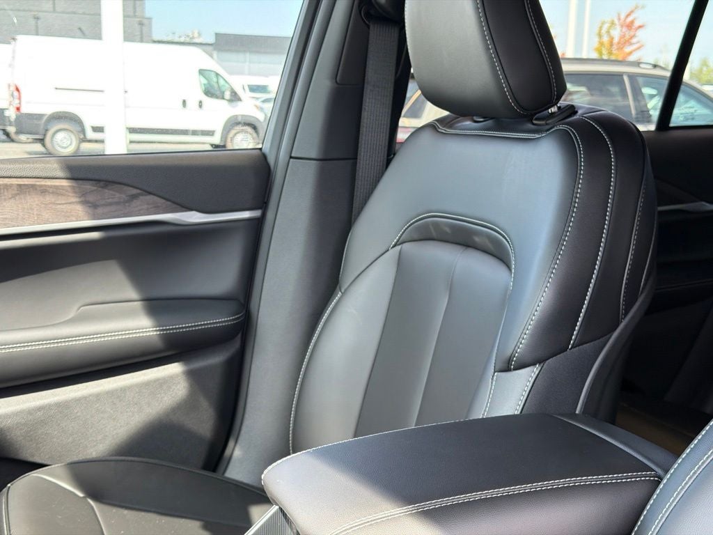 2027 Jeep Grand Cherokee Limited