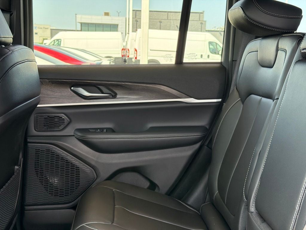 2027 Jeep Grand Cherokee Limited