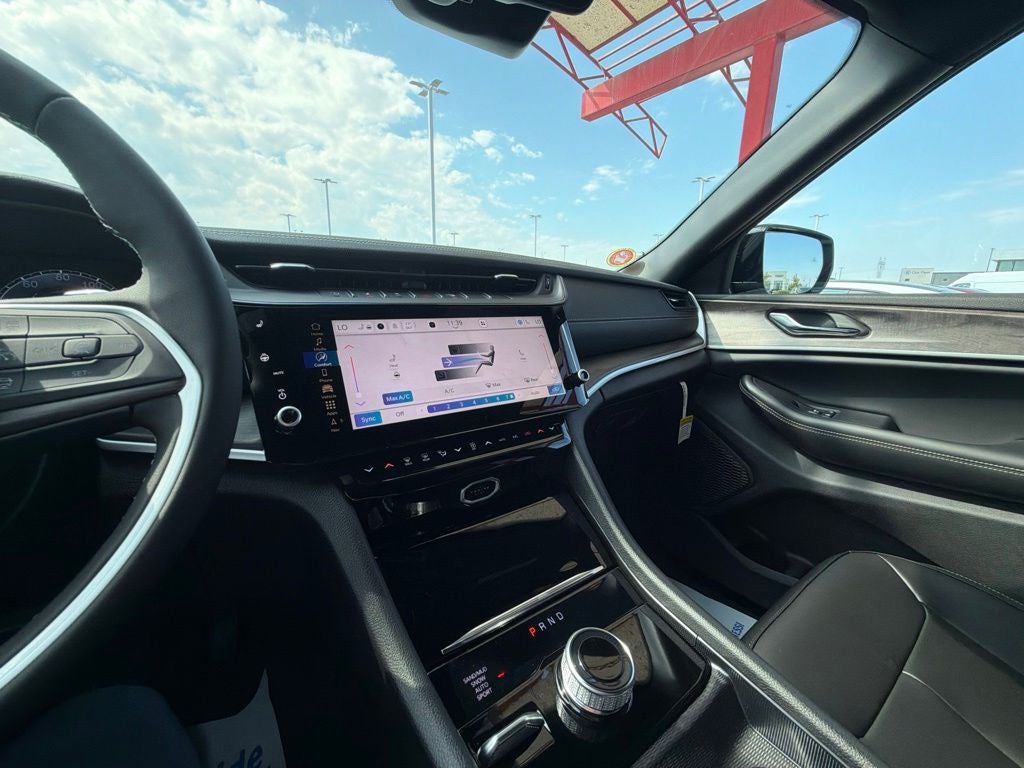 2027 Jeep Grand Cherokee Limited