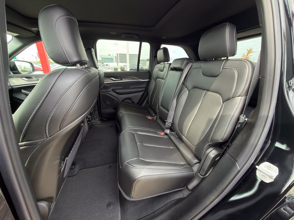 2027 Jeep Grand Cherokee Limited