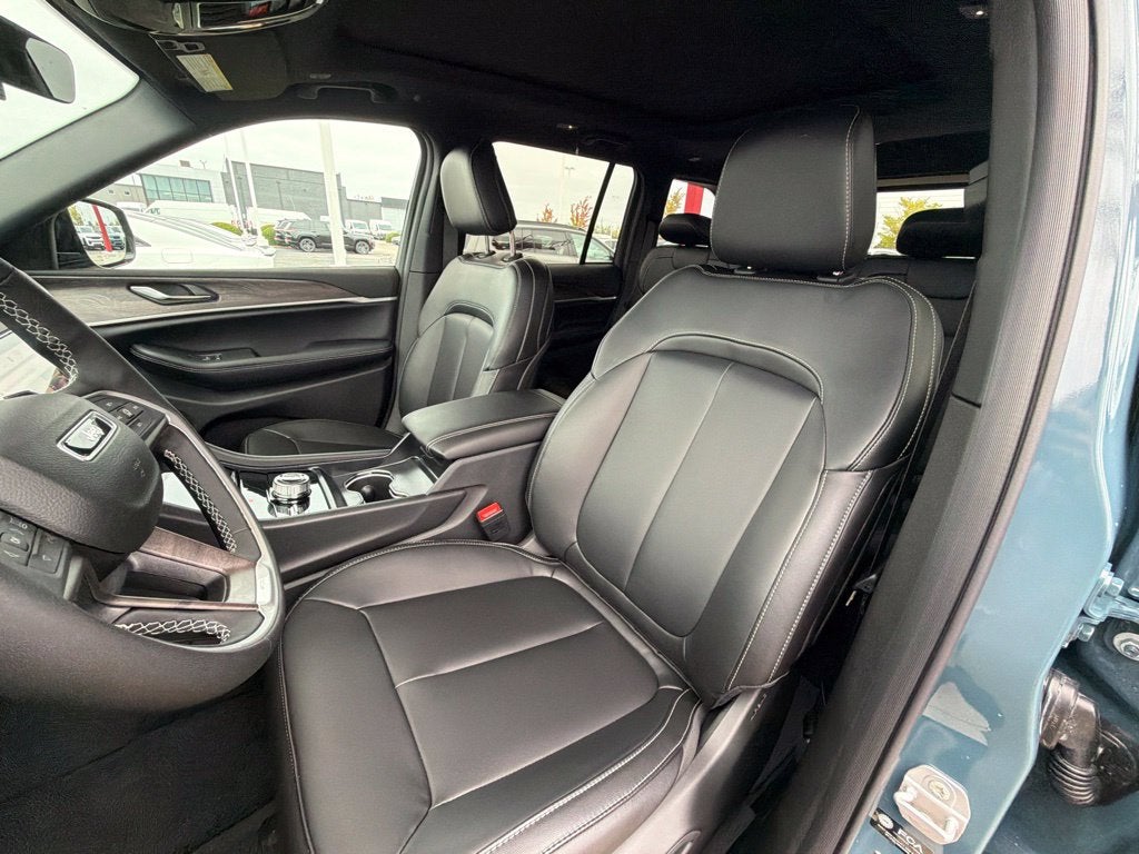 2027 Jeep Grand Cherokee Limited