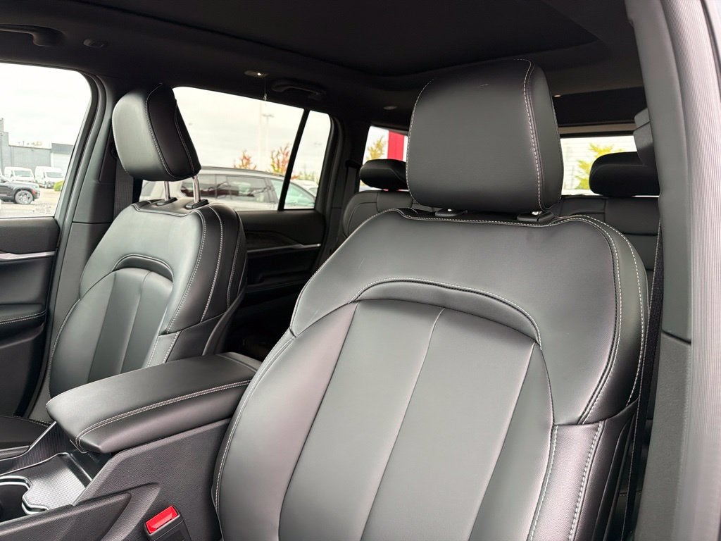 2027 Jeep Grand Cherokee Limited