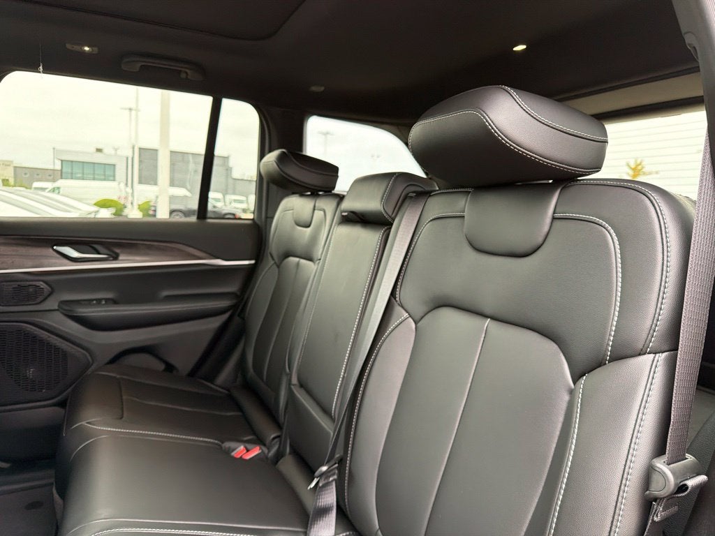 2027 Jeep Grand Cherokee Limited
