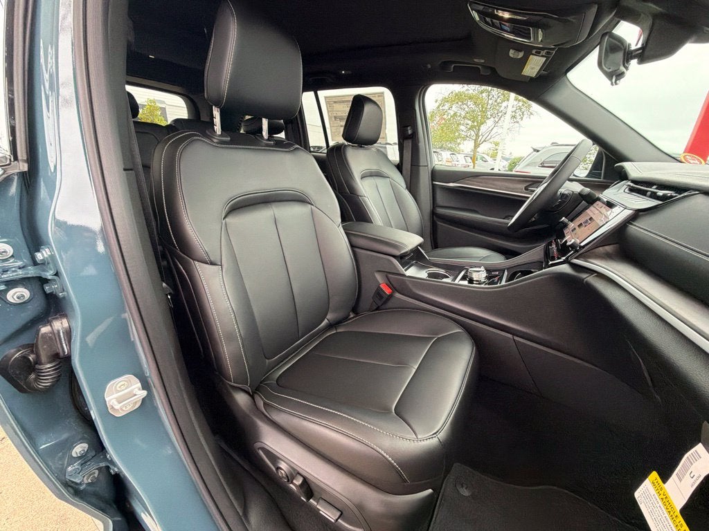 2027 Jeep Grand Cherokee Limited