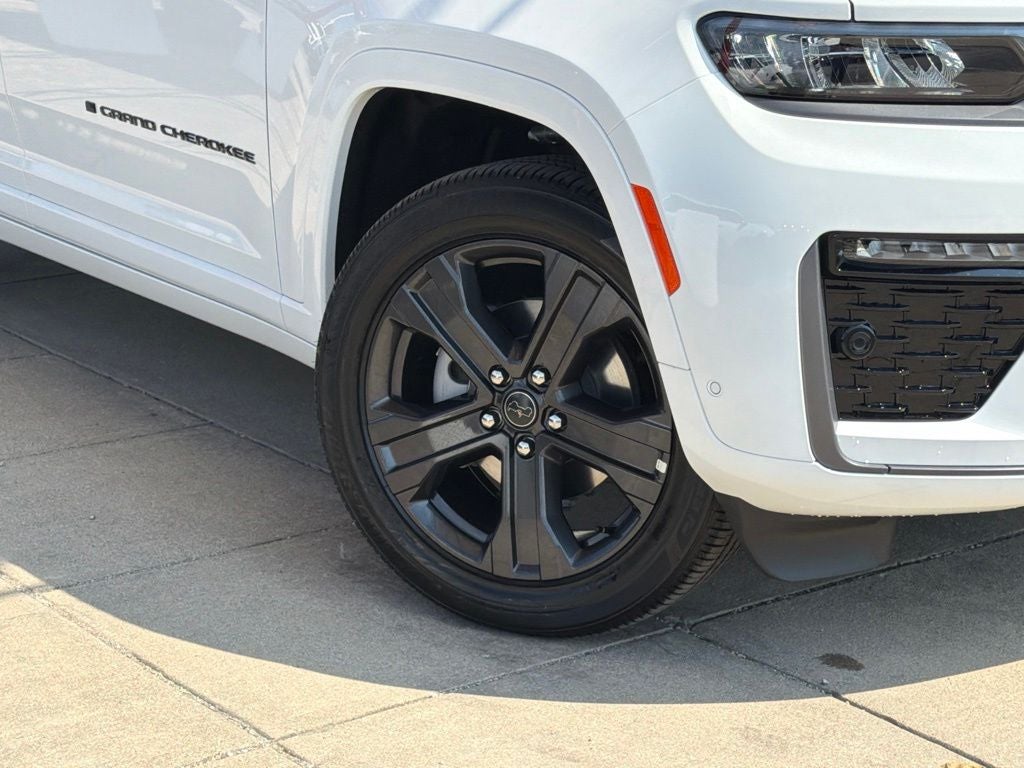 2027 Jeep Grand Cherokee Limited Reserve
