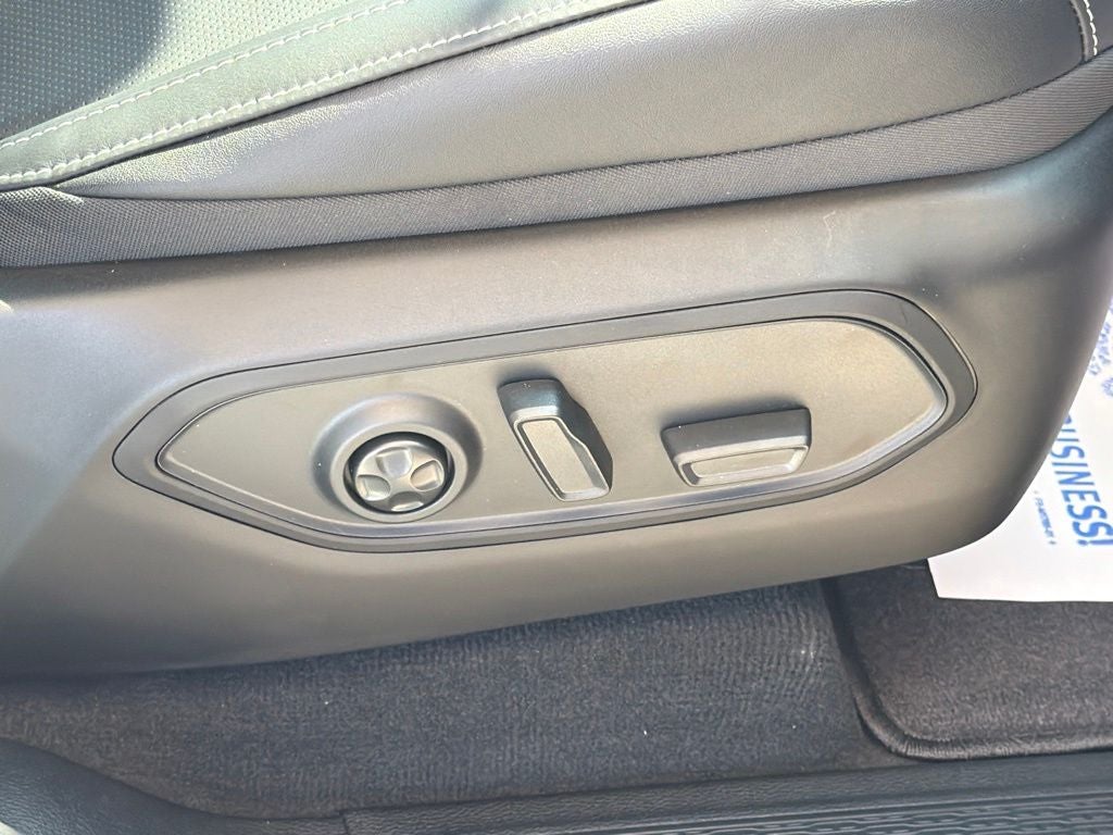 2027 Jeep Grand Cherokee Limited Reserve