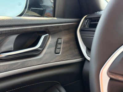 2027 Jeep Grand Cherokee Limited Reserve
