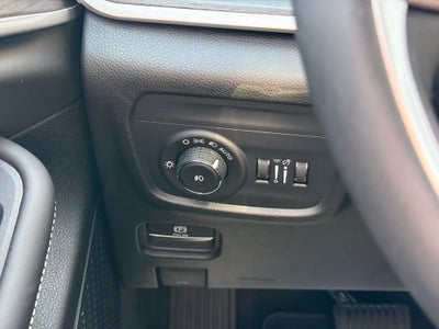2027 Jeep Grand Cherokee Limited Reserve