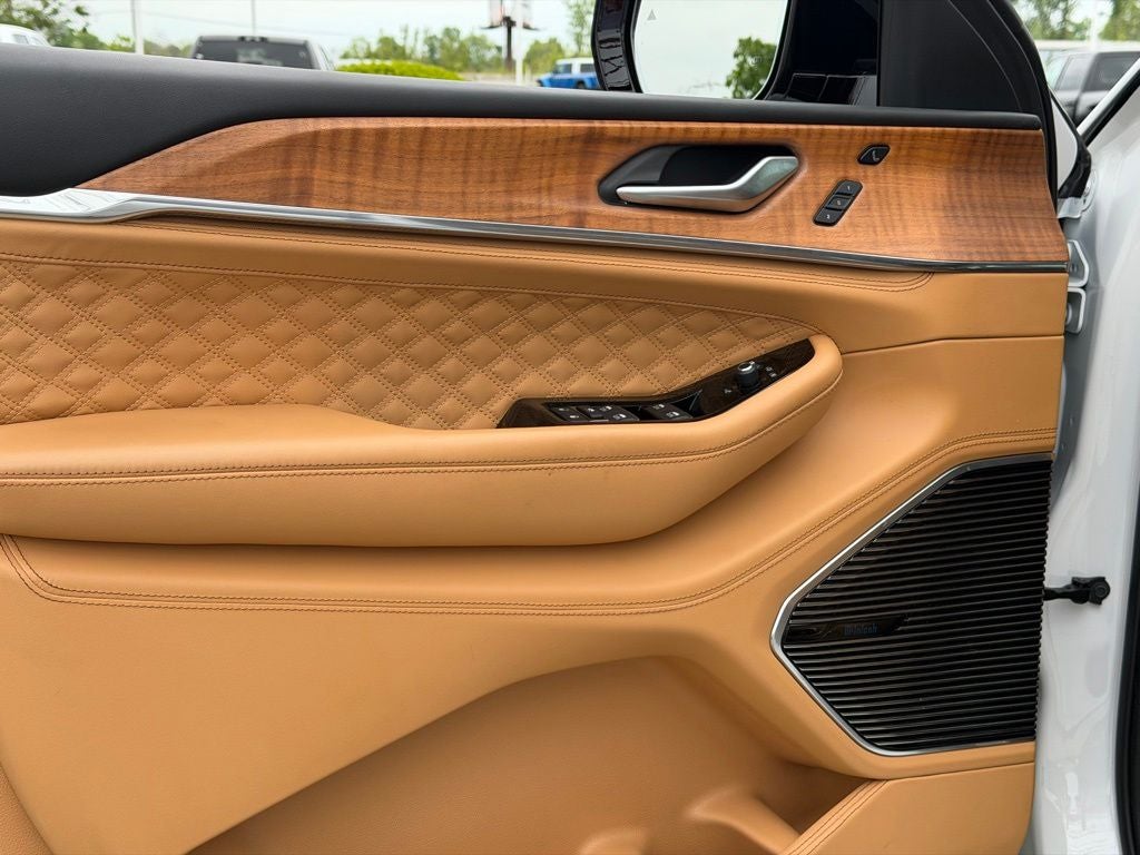 2024 Jeep Grand Cherokee Summit