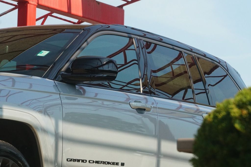 2026 Jeep Grand Cherokee Summit