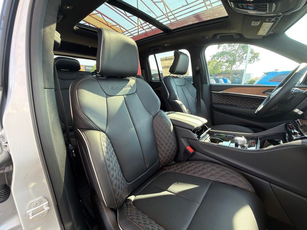 2026 Jeep Grand Cherokee Summit